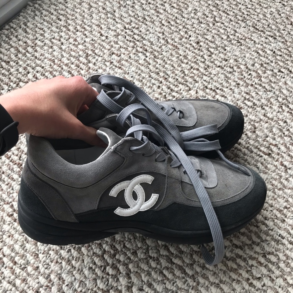 Sneakers leather
